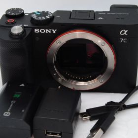 3878ショット！新品級 ★ ソニー(SONY) α7C ボディ ブラック ILCE-7C B フルサイズ ミラーレス一眼カメラ(レンズなし)