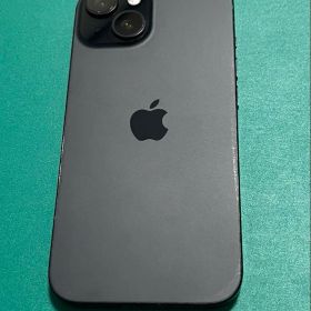 【中古】iPhone 15 ブラック 128 バッテリー100% 12