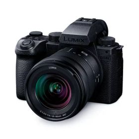 デジタルカメラ パナソニック LUMIX 新開発フルサイズセンサー 新世代ヴィーナスエンジン搭載 K(ブラック) デジタル一眼カメラ／レンズキット DC-S5M2XK