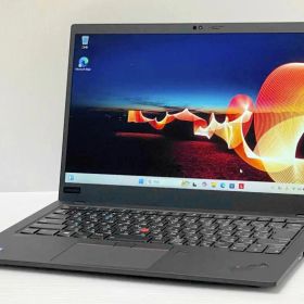 ほぼ新品 使用26h 第8世代Core i7 X1 Carbon Gen7