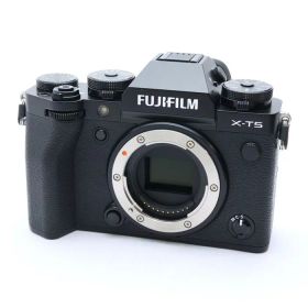 【中古】 《並品》 FUJIFILM X-T5 ボディ ブラック [ デジタルカメラ ]