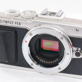 【中古】【外観並級】OLYMPUS PEN E-PL7 ボディ シルバー ミラーレス一眼 PEN E-PL7 BODY SLV