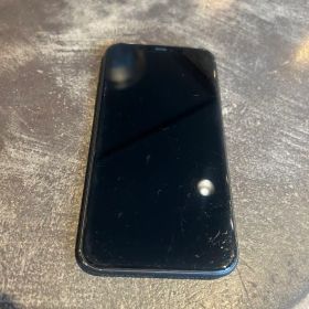 Apple iPhone 11 ブラック SIMフリー64GB