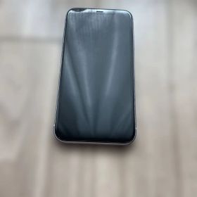 美品 iPhone11 パープル