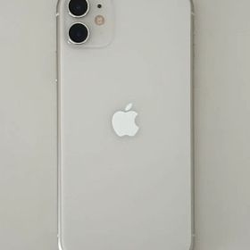 Apple iPhone 11 ホワイト本体