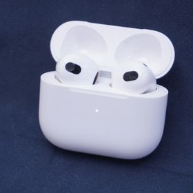 アップル(Apple)のApple オーディオ機器 AirPods 第3世代 MagSafe対応 MME73J/A【中古】(ヘッドフォン/イヤフォン)