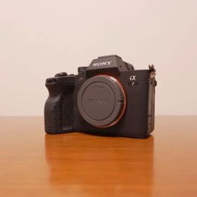 α7 IV 新品 240,000円 中古 139,800円 | ネット最安値の価格比較