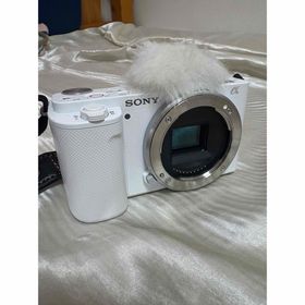 ソニー(SONY)のSONY VLOGCAM ボディ ホワイト ZV-E10(W)(ミラーレス一眼)