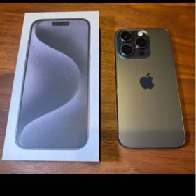 【美品】Apple iPhone15Pro 256GB ブラックチタニウム