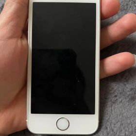 iPhone SE シルバー 本体