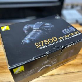 【美品】Nikon D7500 18-140mm VRレンズキット
