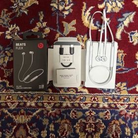 Beats Flex ワイヤレスイヤフォン