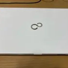 富士通 LIFEBOOK SH90/M ホワイト