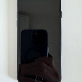 iPhone SE 第二世代（SE2） 64GB ブラック（002号）