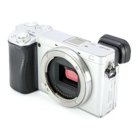 【中古】[難有品] SONY(ソニー) α6400 ILCE-6400Y ダブルズームレンズキット シルバー _GP00016590