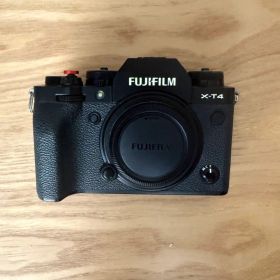 Fujifilm X-T4 フジフイルム X-T4ボディ ブラック 箱無し本体