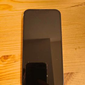 Apple iPhone 13 ブラック 本体