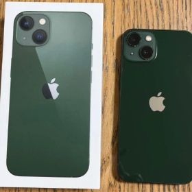 Apple iPhone 13 ダークグリーン 本体