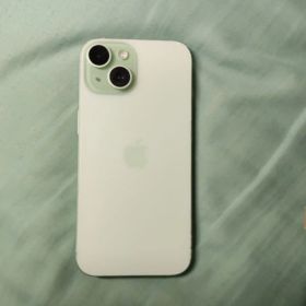 【ジャンク】Apple iPhone 15 グリーン 本体【画面破損】