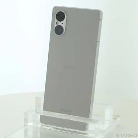 〔中古品〕 Xperia 5 V 128GB プラチナシルバー SO-53D docomo SIMフリー【258】