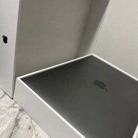 MacBook Air (Retinaディスプレイ, 13-inch, 202…