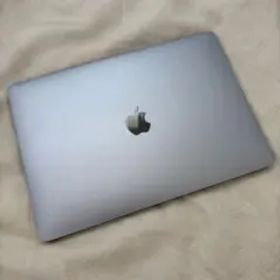 2020年製のMacBook Air 13インチモデル（Intel版）