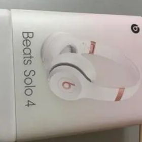Beats Solo 4 - バッテリー寿命最大50時間 - クラウドピンク