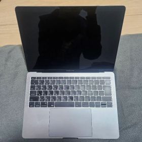 MacBook Pro 13 2016 電池消耗早い 充電器難あり