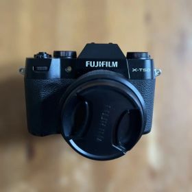 Fujifilm X-T50 ミラーレスカメラ 15-45mmレンズ付き