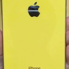 【au】Apple iPhone XR イエロー 128GB