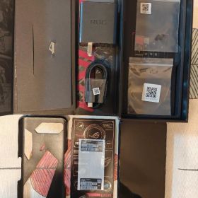 ASUS ROG Phone 5 ゲーミングスマートフォン 16gb 256gb