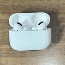 Apple AirPods pro 第一世代。左側ジャンク