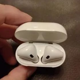Apple airpods 第2世代