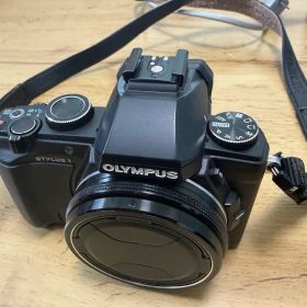 OLYMPUS Stylus 1 レザーケース、ストラップ付