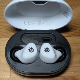 SteelSeries ゲーミングイヤホン Arctis GameBuds