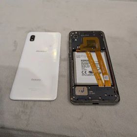 docomo Galaxy a20 ホワイト 本体
