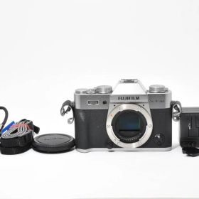 ★極上品★《ショット数9,071回 》フジフイルム FUJIFILM X-T30 ボディ シルバー★ YMA9174＃74