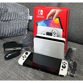 ニンテンドウ(任天堂)のNintendo Switch 有機ELモデル ホワイト(家庭用ゲーム機本体)