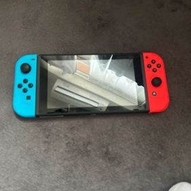 Nintendo Switch 本体 青と赤のJoy-Con