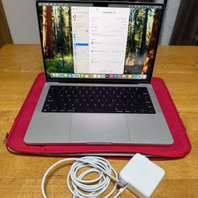 MacBook Pro 14インチ M3 / 512GB / USキーボード