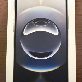 Apple iPhone 16e 本体