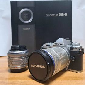 【中古】OLYMPUS OM-D E-M5 Mark II レンズ2本セット