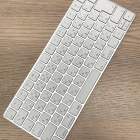 X24 Apple純正 Magic Keyboard A1644