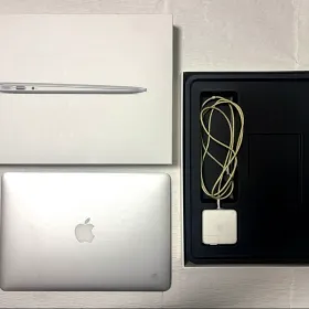 Apple MacBook Air 2017 新品¥39,800 中古¥13,500 | 新品・中古の