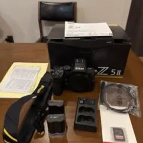 NIKON z5ii 美品 ボディーおまけ付き シャッター回数2099回