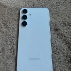 Samsung Galaxy S24 fe ホワイト