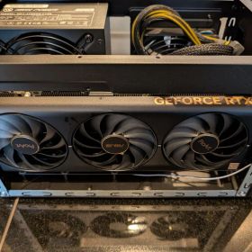 ASUS RTX 4070 Ti ProArt 12GB + 外付GPU box