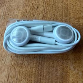 アップル(Apple)のApple純正有線イヤホン「EarPods」(ヘッドフォン/イヤフォン)