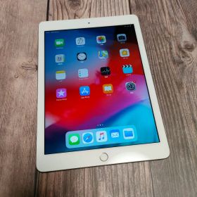 iPad 第6世代 32GB SIMフリー シルバー 美品