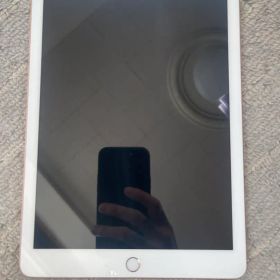 Apple iPad (第6世代) ゴールド